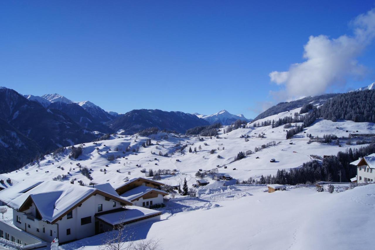 Apart-Hotel Alpinsonnenresidenz Fiss Exterior photo